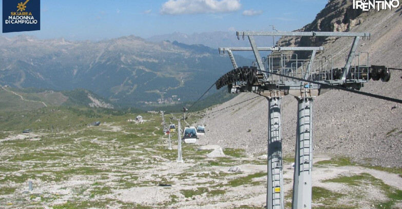 Webcam Madonna di Campiglio (Skiarea Campiglio Dolomiti di Brenta - Val di Sole Val Rendena) - From Grostè 