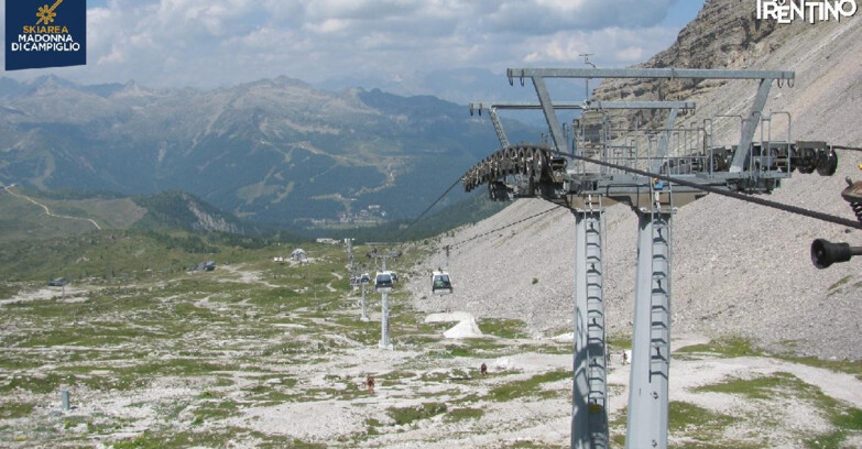 Webcam Madonna di Campiglio (Skiarea Campiglio Dolomiti di Brenta - Val di Sole Val Rendena) - From Grostè 