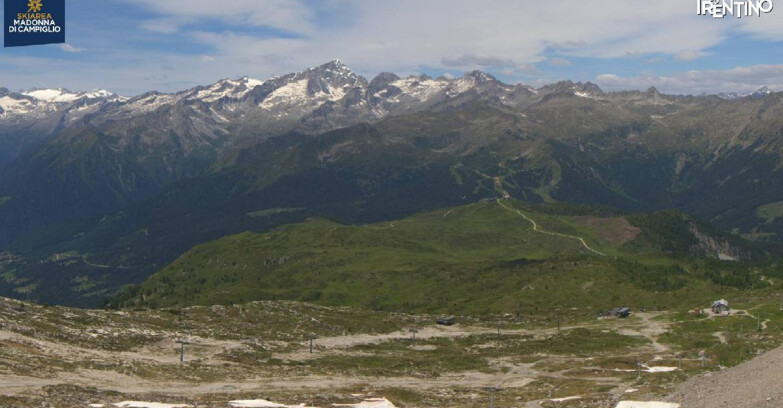 Webcam Madonna di Campiglio (Skiarea Campiglio Dolomiti di Brenta - Val di Sole Val Rendena) - Grostè Area