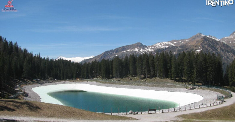 Webcam Madonna di Campiglio (Skiarea Campiglio Dolomiti di Brenta - Val di Sole Val Rendena) - Lago Montagnoli