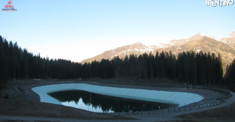 Webcam Madonna di Campiglio (Skiarea Campiglio Dolomiti di Brenta - Val di Sole Val Rendena) - Lago Montagnoli